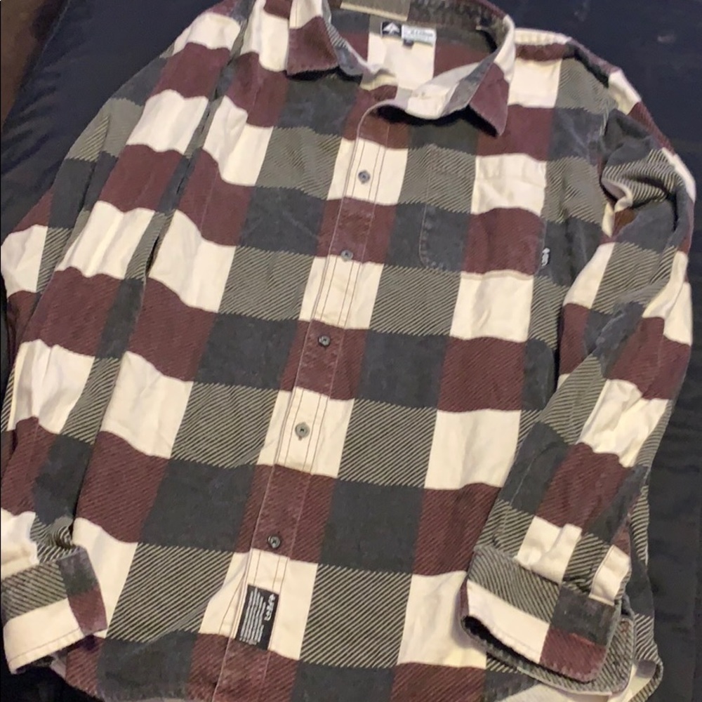 LRG BUTTON UP